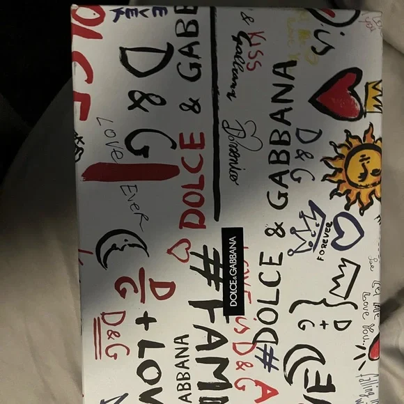 Brand new shoes never worn - Picture 2 of 4